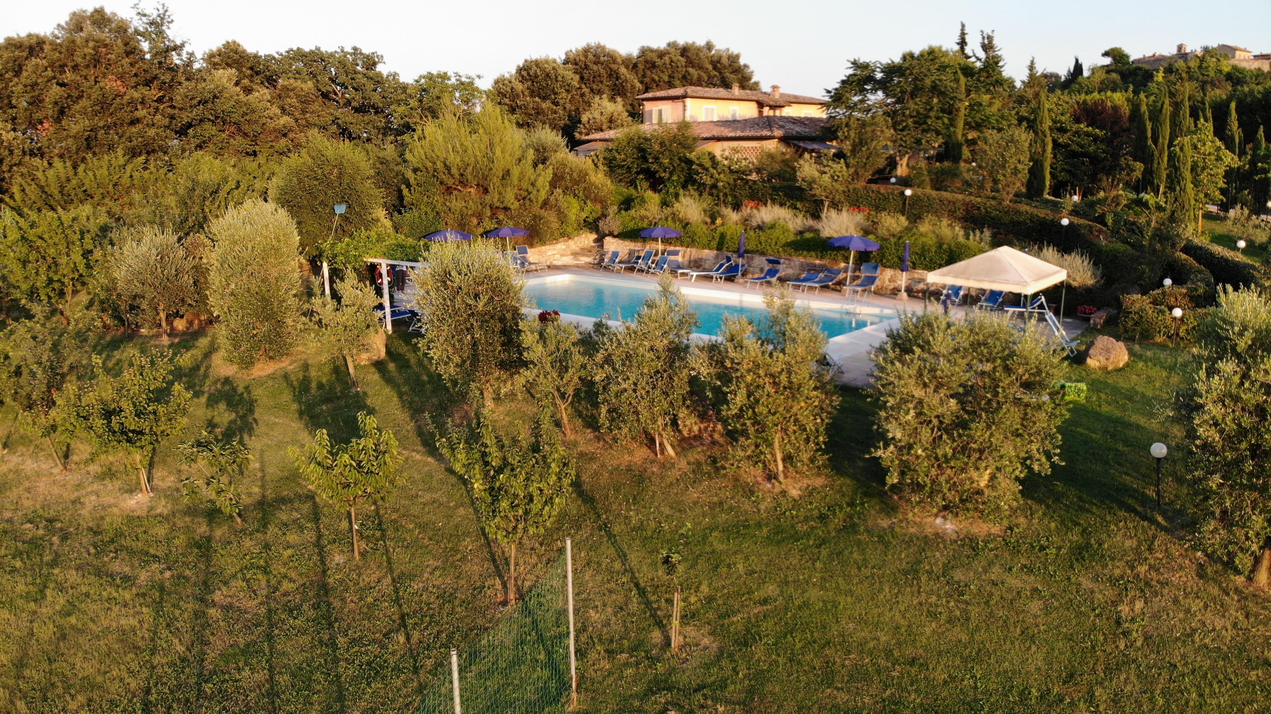 Antico Borgo Il Cardino Bed & Breakfast San Gimignano Bagian luar foto