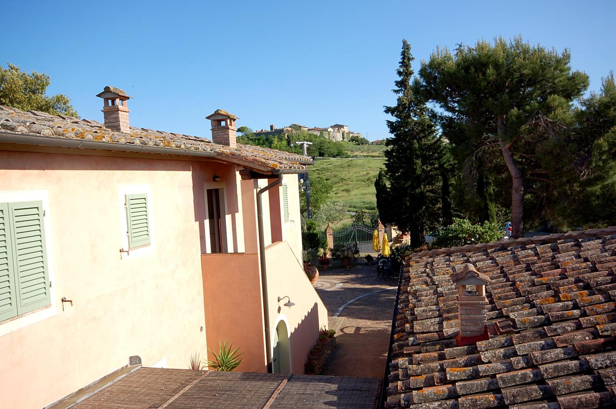 Antico Borgo Il Cardino Bed & Breakfast San Gimignano Bagian luar foto