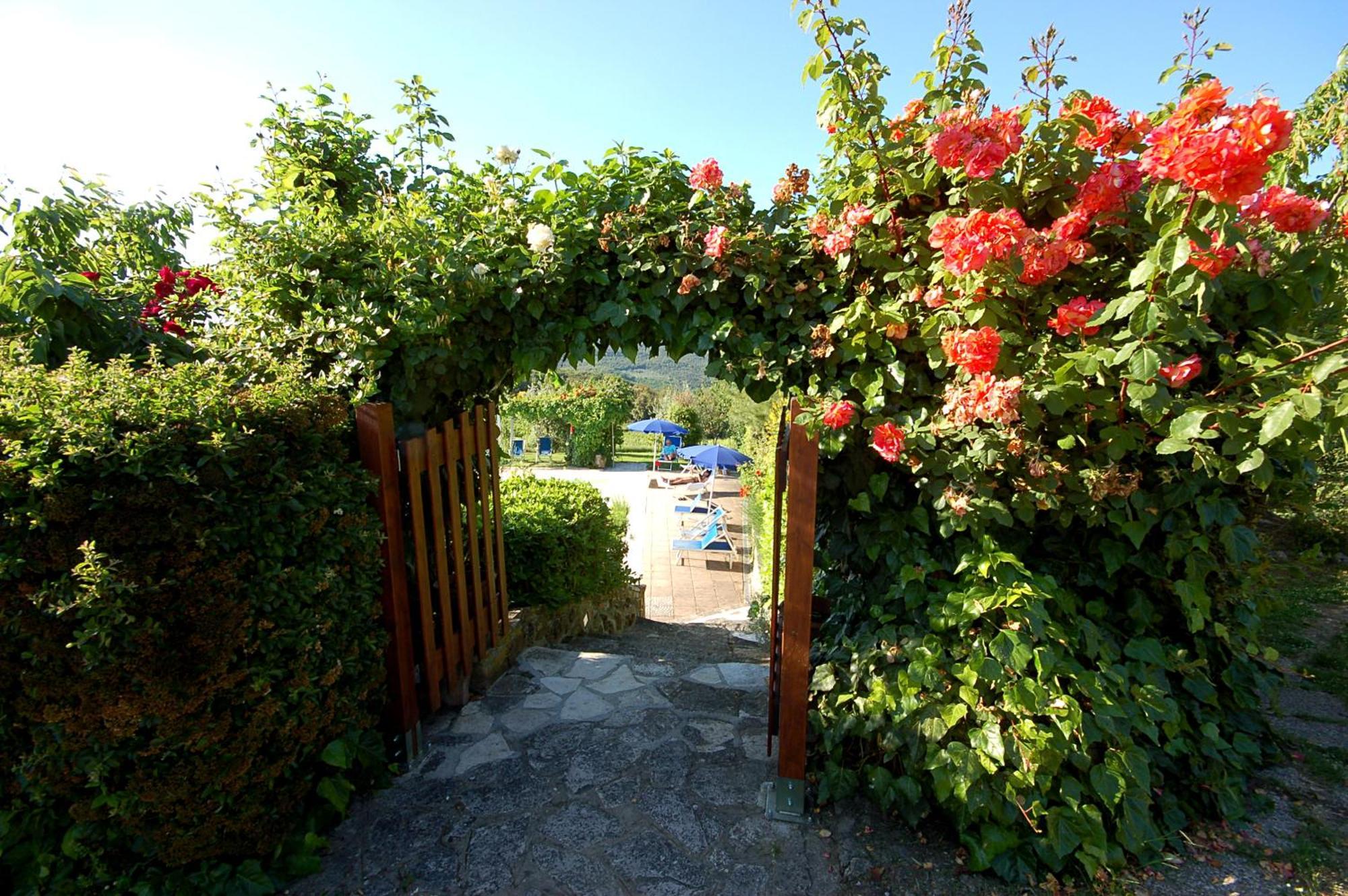 Antico Borgo Il Cardino Bed & Breakfast San Gimignano Bagian luar foto