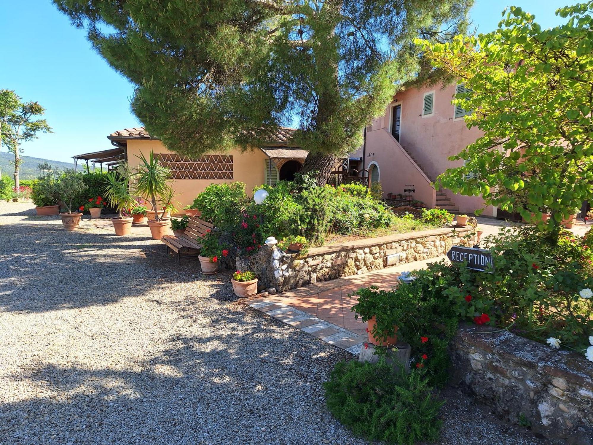 Antico Borgo Il Cardino Bed & Breakfast San Gimignano Bagian luar foto