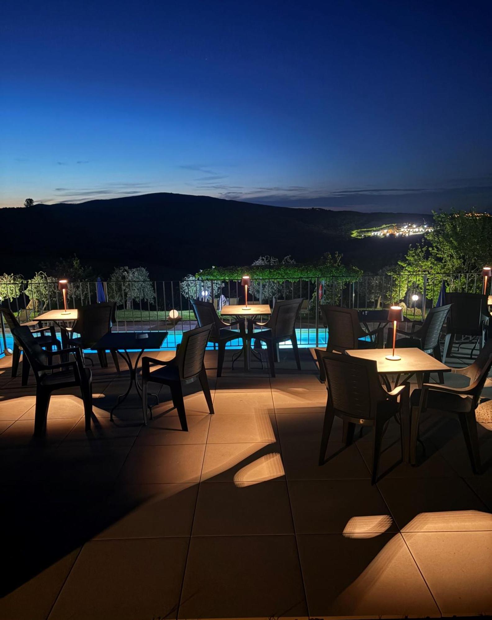 Antico Borgo Il Cardino Bed & Breakfast San Gimignano Bagian luar foto